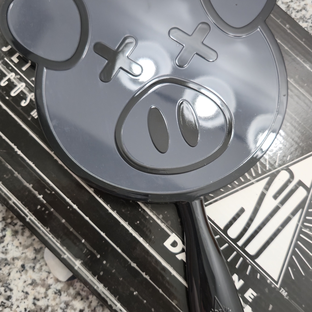 Jeffree Star Charcoal Pig-Shaped Fan
